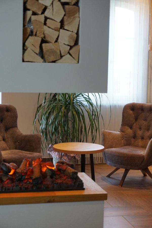 Hotel Gruener Baum カウフボイレン エクステリア 写真