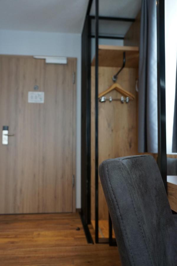 Hotel Gruener Baum カウフボイレン エクステリア 写真