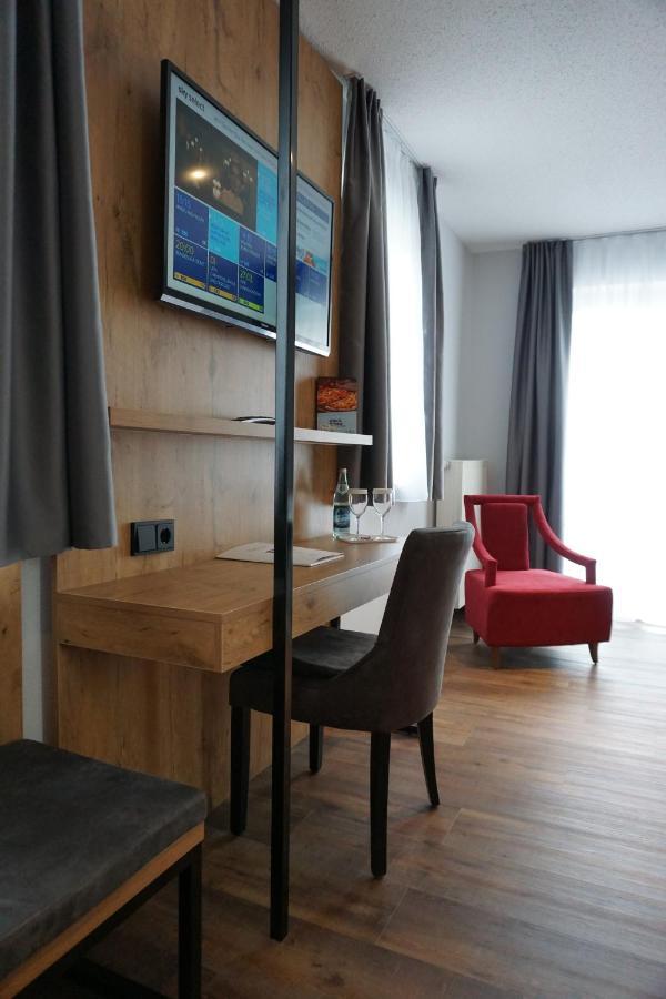 Hotel Gruener Baum カウフボイレン エクステリア 写真