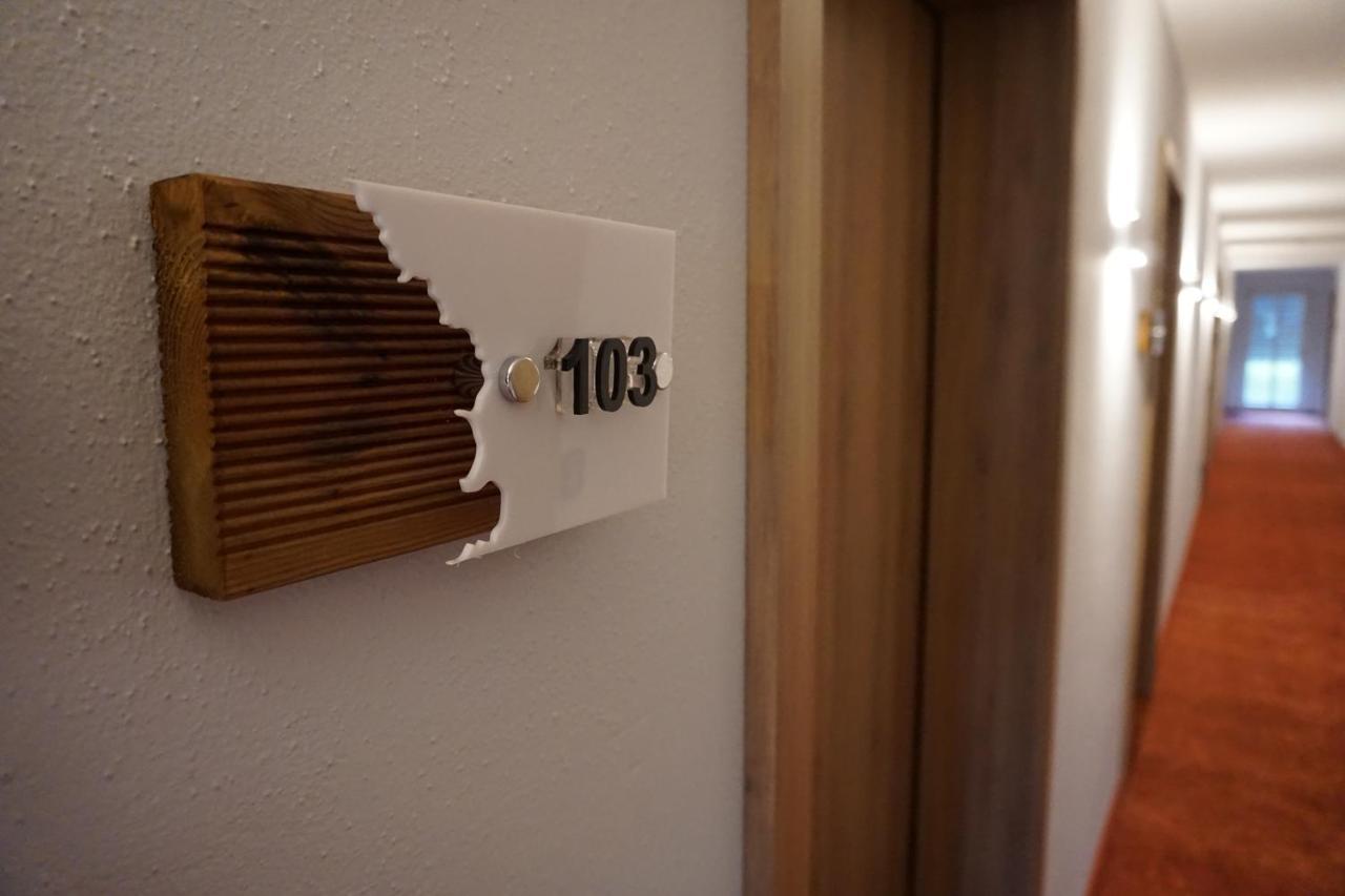 Hotel Gruener Baum カウフボイレン エクステリア 写真