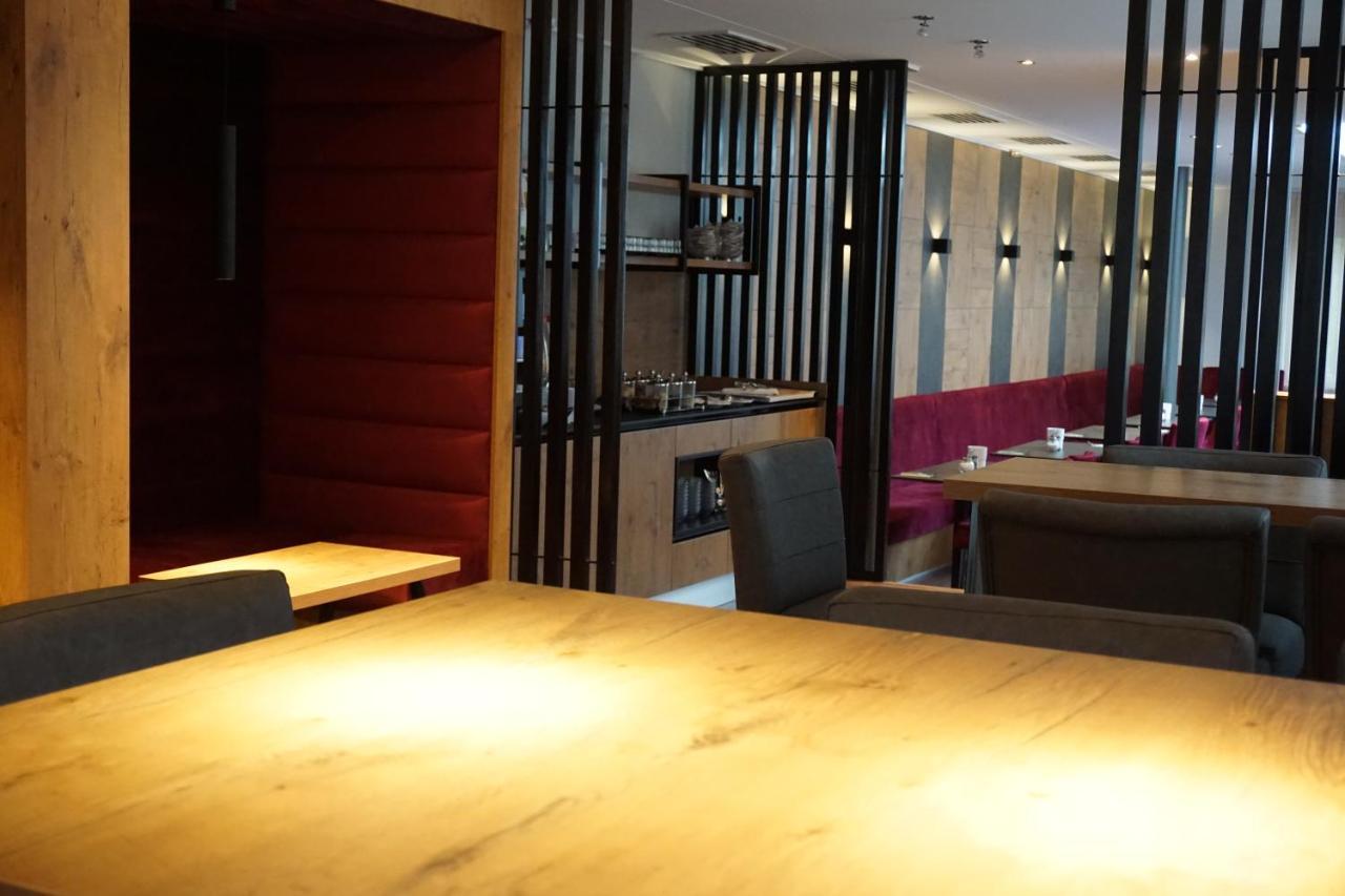 Hotel Gruener Baum カウフボイレン エクステリア 写真